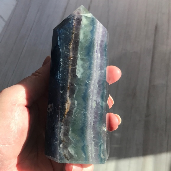 730 grams natural rainbow fluorite tower - Picture 6 of 11